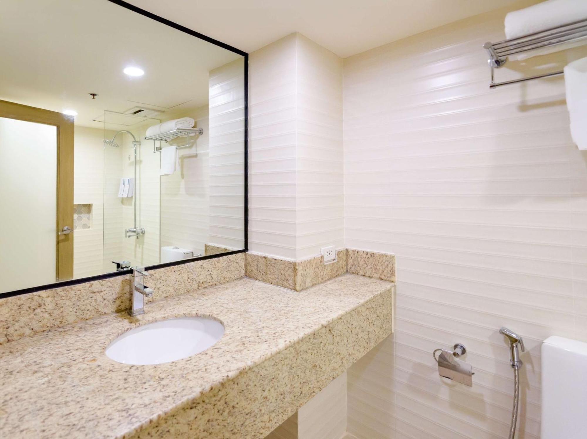 Surestay Plus By Best Western Cebu City Εξωτερικό φωτογραφία